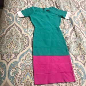 BCBGMAXAZRIA BANDAGE DRESS SIZE XXS